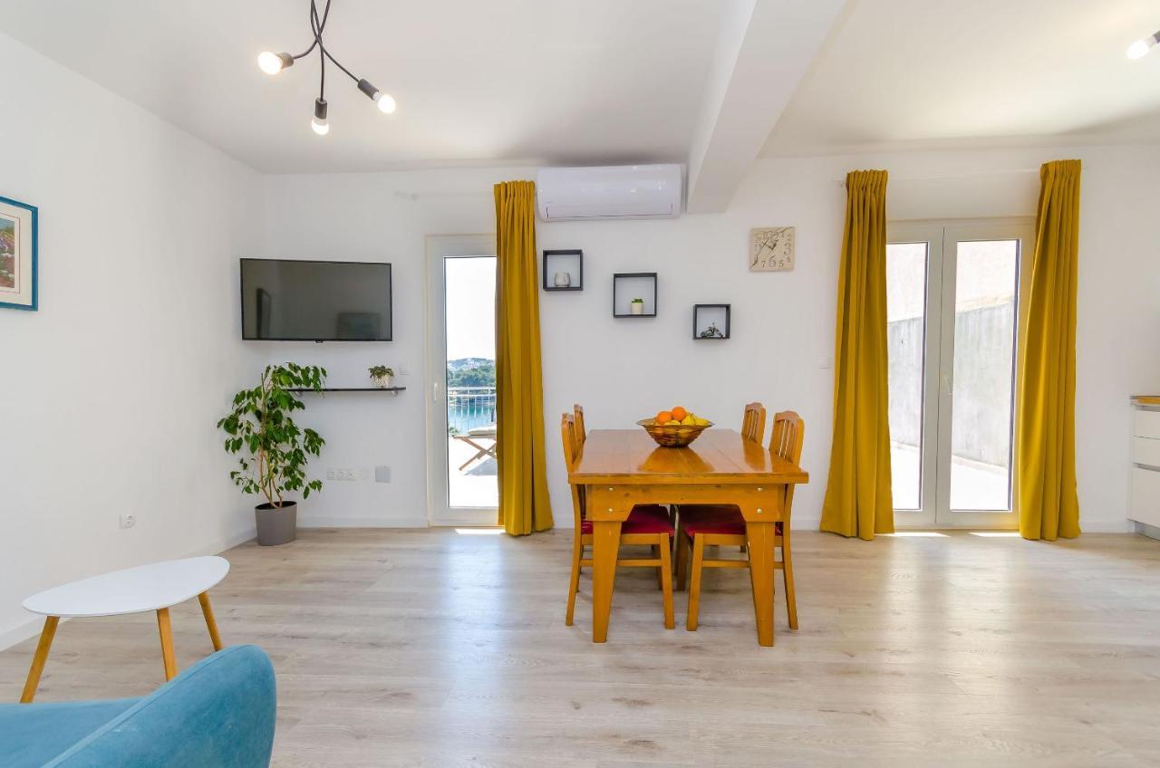 Rizza Apartment *